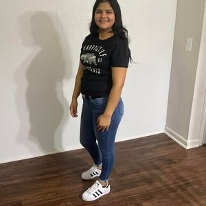 Meet your Posher, Reina